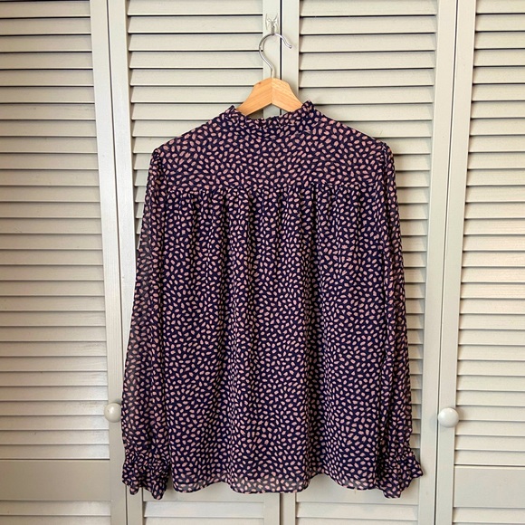 💕NWOT Size L - Ann Taylor L/S Blouse 💕 - Picture 2 of 5